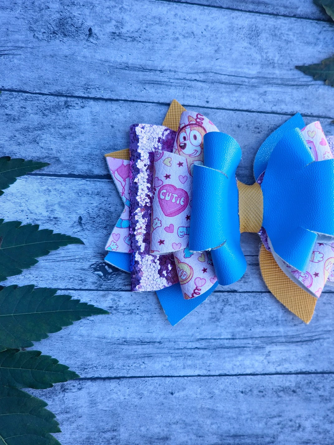 Bluey & Bingo Valentine Layered Bow (4-inch)