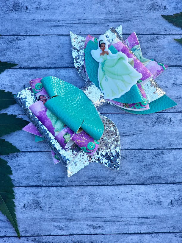 Handcrafted Princess Tiana Glitter Bow - A Magical and Elegant Accessory